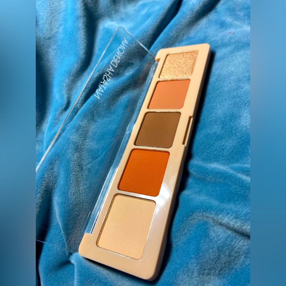 Eyeshadow palette